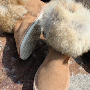 Ladies - Rubber Soled Coyote Trimmed Sheepskin Bootie 204E