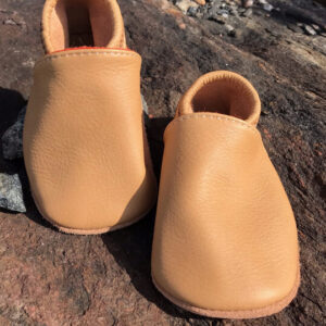 Huron Baby Moccasins - Moosehide Fringed 161