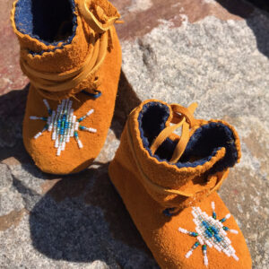 Cree Baby Wrap Around Moccasins - Natural Deerskin Assorted