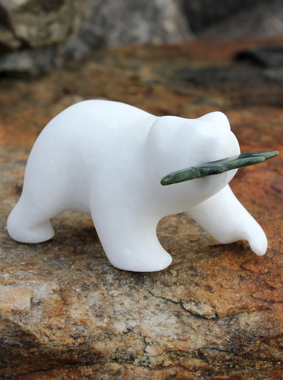 Star Marble Carving - 2F Bear with Fish