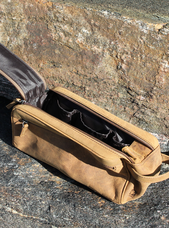 Buffalo Hide Travel/Toiletry Kit - 2730