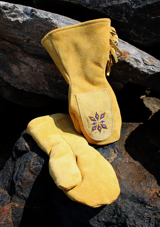 Cree Moosehide Beaded Mitts