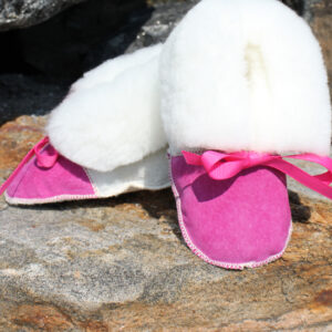 Baby Moccasins - Fuscia Sheepskin 126