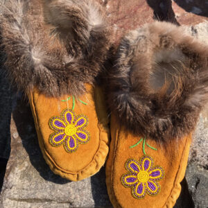 Ladies - Cree Moosehide Beaver Fur Trimmed Moccasins