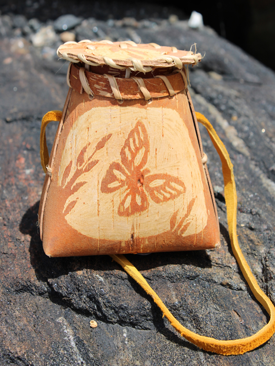 Etched Lidded Basket - YB Butterfly