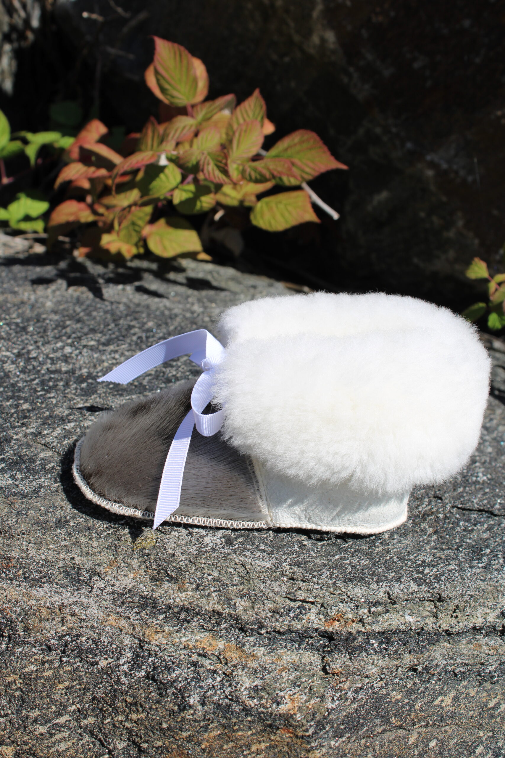 Baby Moccasins - Seal on Sheepskin 126